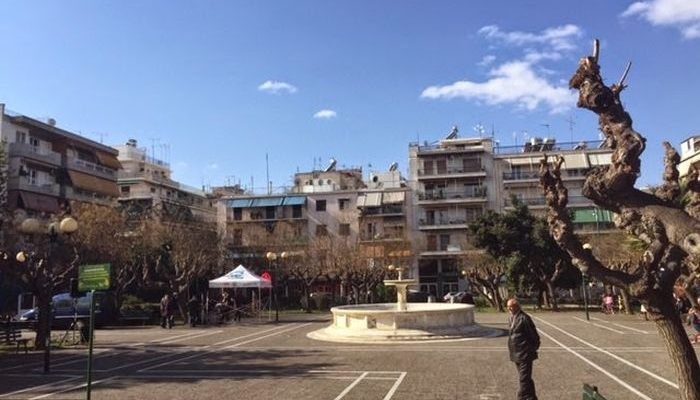 πλατεία Πέτρουλα, Κολωνός