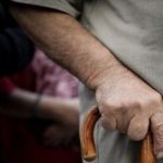 Στα 12 ευρώ το ΕΚΑΣ – Oι όροι για τη χορήγηση του