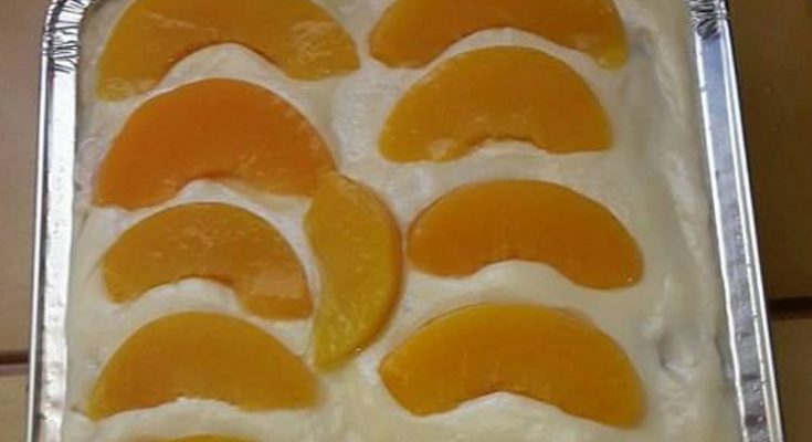 γλυκό με σαβαγιάρ και ροδάκινο