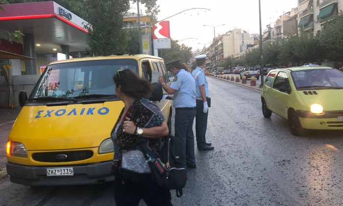 Έλεγχοι της Τροχαίας σε σχολικά λεωφορεία