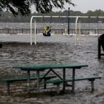 Καταιγίδες και πλημμύρες σε ΗΠΑ και Ασία