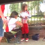 Ρίβερ-Μπόκα: Συνελήφθη η μητέρα που έζωσε το παιδί της με φωτοβολίδες (vd)