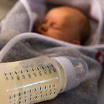 Μυστήριο με τα μωρά που γεννιούνται χωρίς χέρια στη Γαλλία