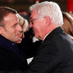 Ο περίπλους μνήμης του Εμανουέλ Μακρόν