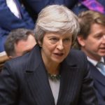 Brexit: Η Τερέζα Μέι ανακοίνωσε στο κοινοβούλιο την αναβολή της αυριανής ψηφοφορίας