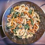 Βίδες με λαχανικά σουφλέ