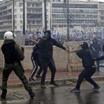 Για κακουργηματικές πράξεις διώκονται οι συλληφθέντες στα επεισόδια