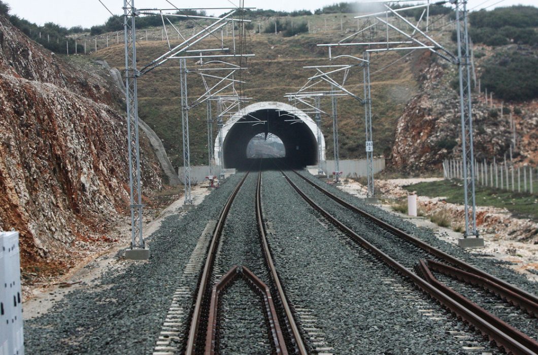 ΟΛΟΚΛΗΡΩΘΗΚΑΝ ΤΑ ΤΕΛΕΥΤΑΙΑ ΧΙΛΙΟΜΕΤΡΑ ΣΙΔΗΡΟΔΡΟΜΙΚΗΣ ΓΡΑΜΜΗΣ ΛΙΑΝΟΚΛΑΔΙ- ΔΟΜΟΚΟΣ