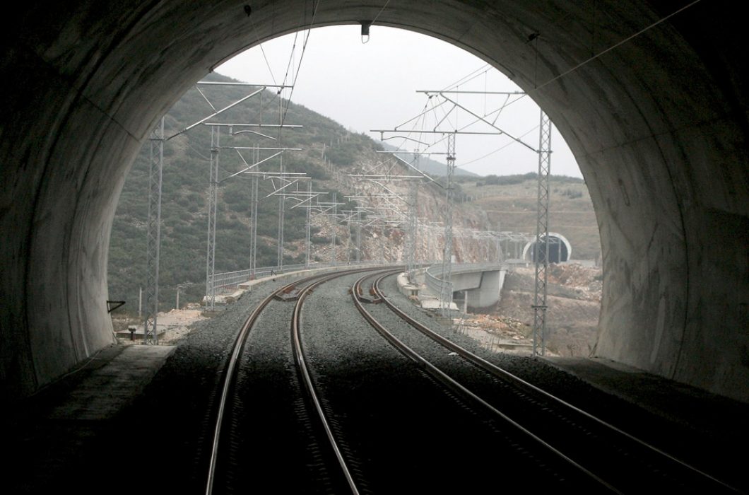 ΟΛΟΚΛΗΡΩΘΗΚΑΝ ΤΑ ΤΕΛΕΥΤΑΙΑ ΧΙΛΙΟΜΕΤΡΑ ΣΙΔΗΡΟΔΡΟΜΙΚΗΣ ΓΡΑΜΜΗΣ ΛΙΑΝΟΚΛΑΔΙ- ΔΟΜΟΚΟΣ