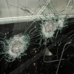 Επίθεση με βαριοπούλες σε πολυκατάστημα στην Κηφισίας