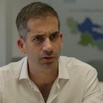 Ο δήμαρχος Αθηναίων αποχαιρετά την Κική Δημουλά