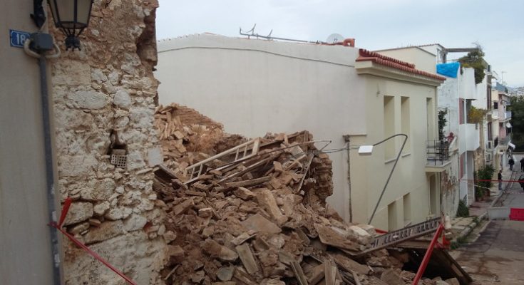 Πνύκα, κατάρρευση κτιρίου 12-02-19