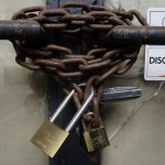 Υπερδιπλάσια των λουκέτων τα εγκαίνια νέων επιχειρήσεων