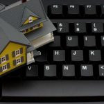 Μεταβιβάσεις ακινήτων με ένα ηλεκτρονικό κλικ από τον συμβολαιογράφο