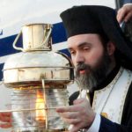 Με καθυστέρηση έφτασε στην Ελλάδα το Άγιο Φως