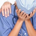 Νέα βίαια επεισόδια κατά γιατρών και νοσηλευτών