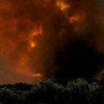 Νέα πύρινα μέτωπα στην Εύβοια – Εκκενώθηκαν χωριά