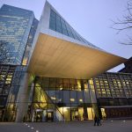 ΕΚΤ: Ύφεση 5,5% φέτος και ανάπτυξη 4,3% το 2021