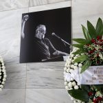 Τελευταίο αντίο στον Θάνο Μικρούτσικο