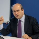 Ο ΚΩΣΤΗΣ ΧΑΤΖΗΔΑΚΗΣ ΣΤΟΝ ΑΘΗΝΑ 9.84: «Η εξωτερική πολιτική- ανεξαρτήτως κυβερνήσεων συχνά δεν ασκείται βάσει του Διεθνούς Δικαίου, αλλά βάσει του Δικαίου των συμφερόντων”