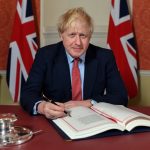 Brexit: Ο Μπόρις Τζόνσον υπέγραψε τη Συμφωνία Αποχώρησης
