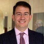 Ο Αντιδήμαρχος Υγείας και Παιδείας Μανώλης Καλαμπόκας στον Αθήνα 9.84: «Εμείς ως Δήμος Αθηναίων είμαστε ενήμεροι και προετοιμασμένοι για τον ιό της γρίπης. Για την καλύτερη εξυπηρέτηση των δημοτών προσλάβαμε -μέσω ΑΣΕΠ -21 (έναν) γιατρούς ,οι οποίοι την προσεχή Δευτέρα θα διαμοιραστούν σε όλα τα Δημοτικά Ιατρεία «.