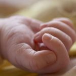 Η πρώτη γέννηση παιδιού από γυναίκα θετική στον κορονοϊό