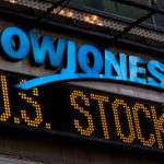 Dow Jones : Ισχυρή άνοδος μετά τα μέτρα Λευκού Οίκου και Fed