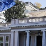 Νέα μέτρα από Μαξίμου: Πιέσεις Μητσοτάκη σε Ιερώνυμο