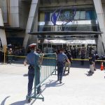 Φιλιππίνες: Ένοπλος κρατά περίπου 30 ομήρους σε εμπορικό κέντρο