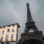 Covid-19 η επόμενη ημέρα: Οι Γάλλοι επιστρέφουν στην εργασία,  οι μισοί Ισπανοί στα τραπεζάκια έξω